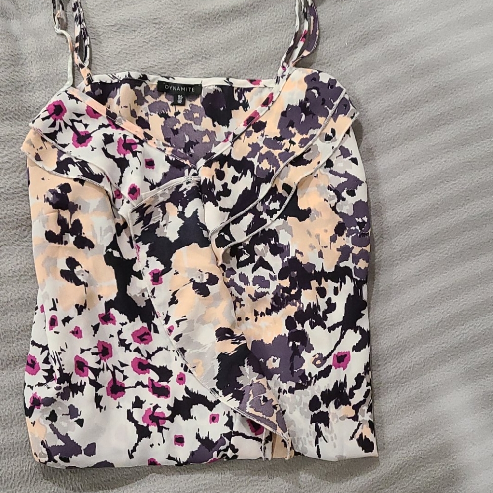 20$ or *2 for 35* Dynamite  top with ruffle